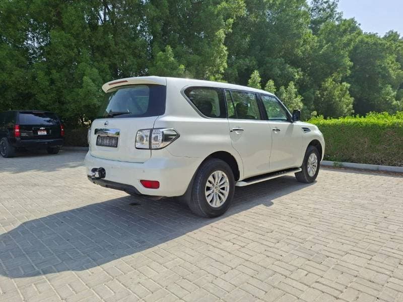 2019 Nissan Patrol XE thumbnail 5
