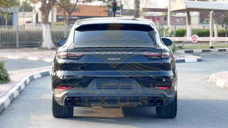 2023 Porsche Cayenne STANDARD thumbnail 6