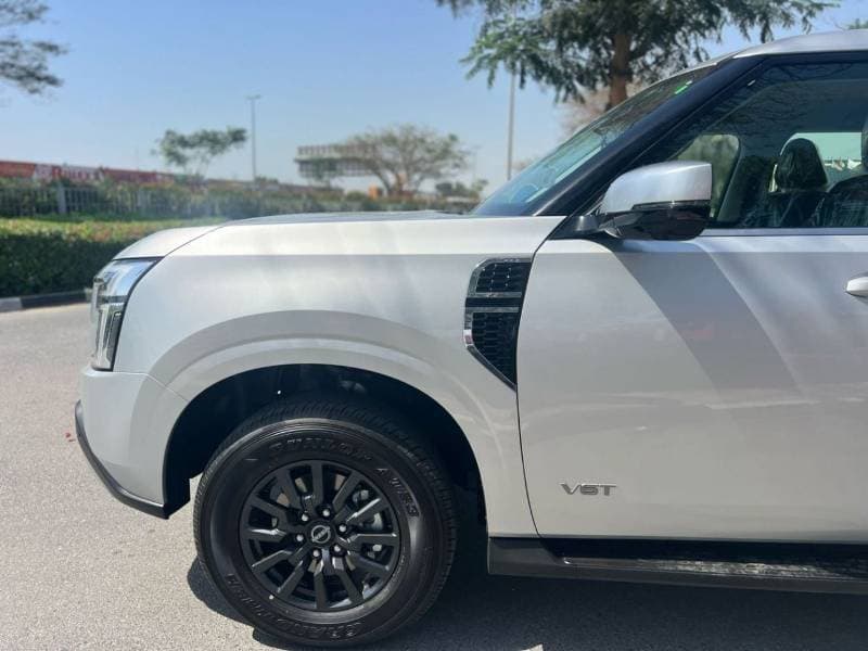 2026 Nissan Patrol LE T1 thumbnail 5