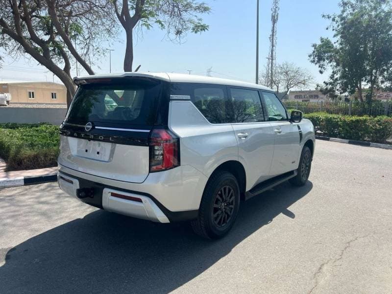 2026 Nissan Patrol LE T1 thumbnail 3