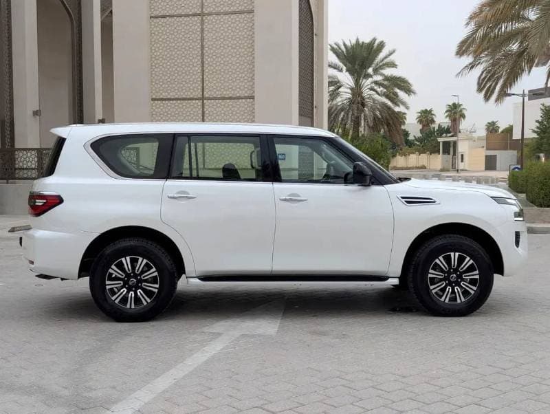 2021 Nissan Patrol XE thumbnail 7