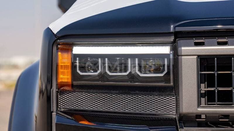 2025 Toyota Prado thumbnail 3