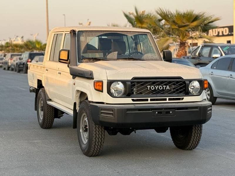 2025 Toyota Land Cruiser Pick Up thumbnail 2