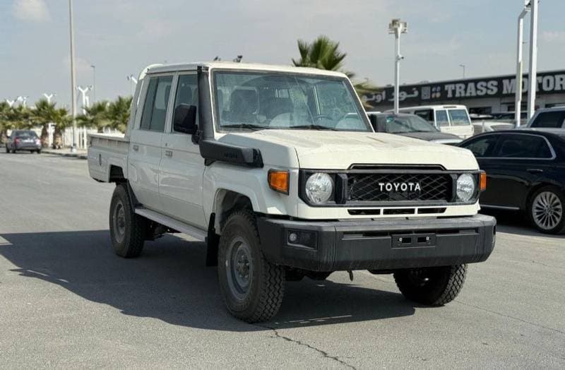 2024 Toyota Land Cruiser Pick Up thumbnail 3