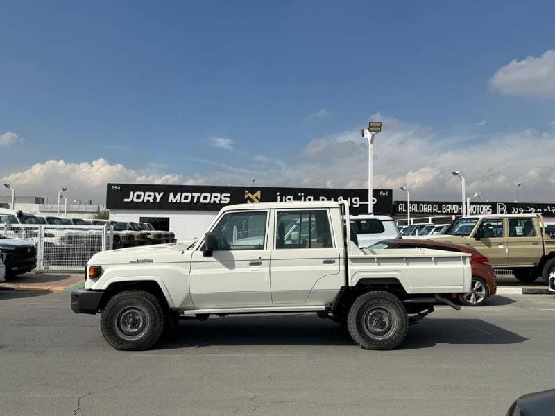 2024 Toyota Land Cruiser Pick Up thumbnail 4
