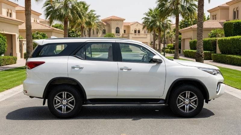 2022 Toyota Fortuner EXR thumbnail 3