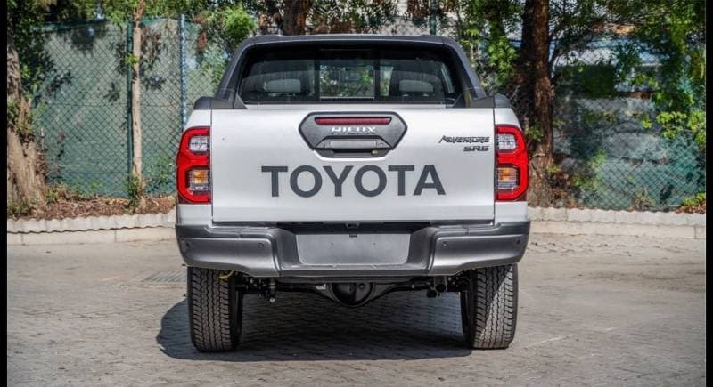 2026 Toyota Hilux ADVENTURE thumbnail 5