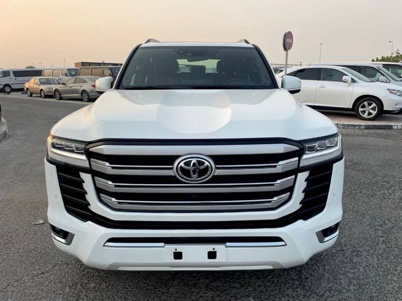 2022 Toyota Land Cruiser VXR thumbnail 3