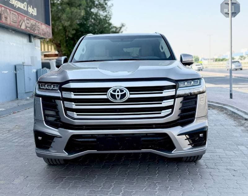 2022 Toyota Land Cruiser GXR thumbnail 3
