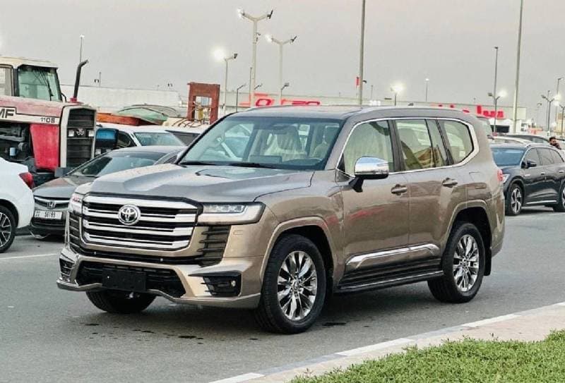 2022 Toyota Land Cruiser GXR thumbnail 3