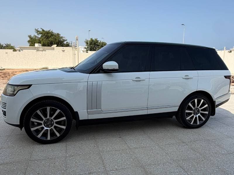 2014 Land Rover Range Rover HSE LE thumbnail 2