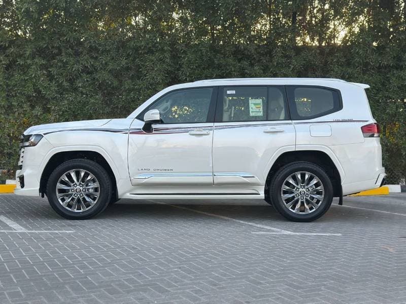 2026 Toyota Land Cruiser GXR thumbnail 6