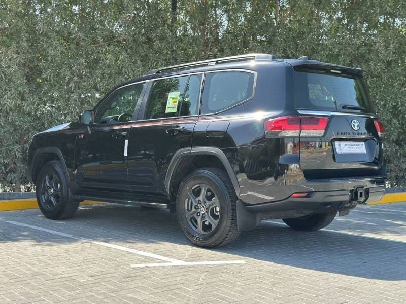 2026 Toyota Land Cruiser thumbnail 6