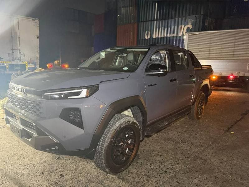 2026 Toyota Hilux ADVENTURE thumbnail 7