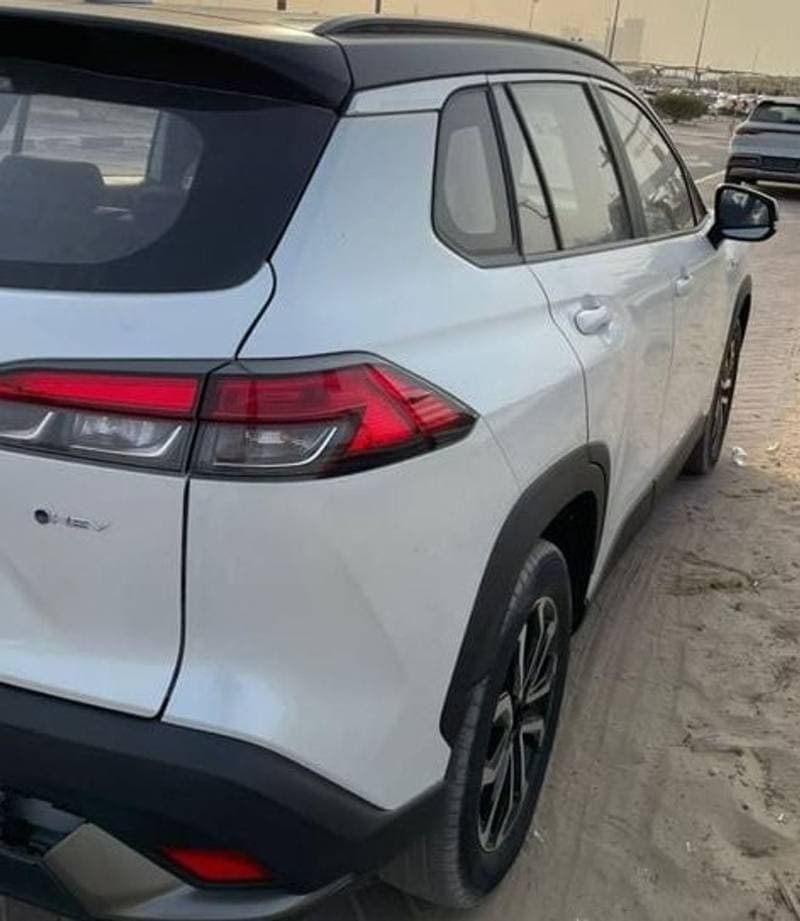 2025 Toyota Frontlander Luxury thumbnail 2