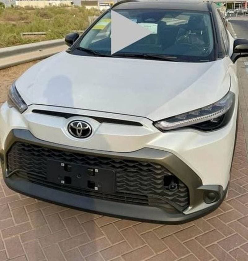 2025 Toyota Frontlander Luxury thumbnail 3