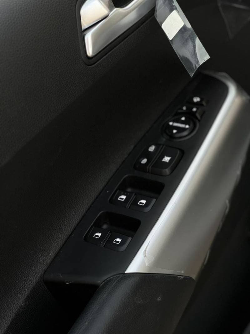 2026 Kia Picanto thumbnail 3