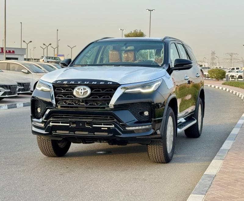 2025 Toyota Fortuner VXR thumbnail 3