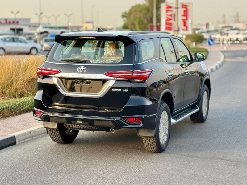 2025 Toyota Fortuner VXR thumbnail 7