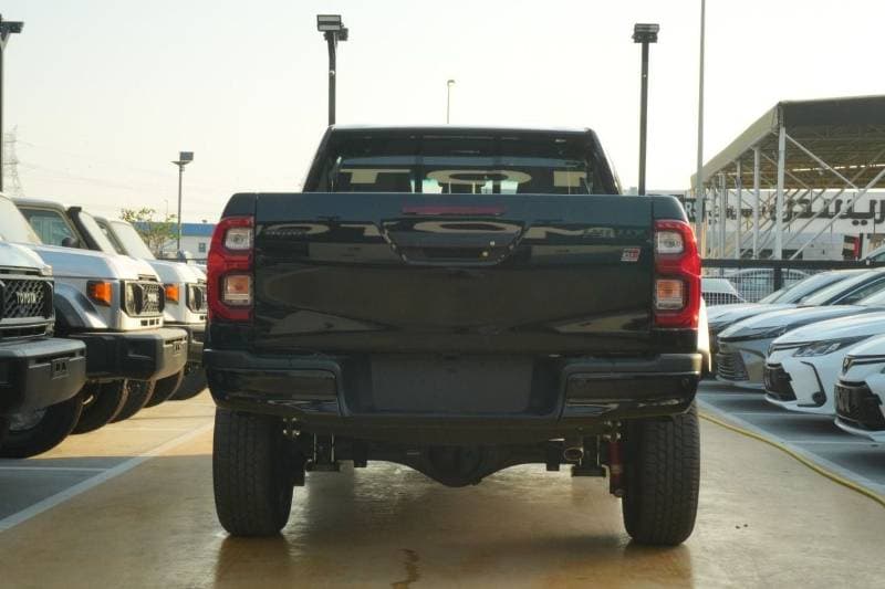 2026 Toyota Hilux GR SPORT thumbnail 3