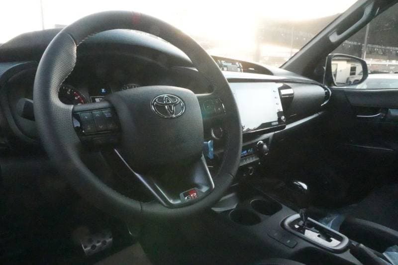 2026 Toyota Hilux GR SPORT thumbnail 8