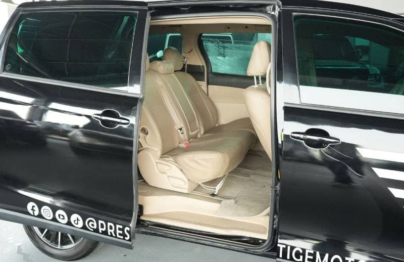 2014 Toyota Previa SE thumbnail 4