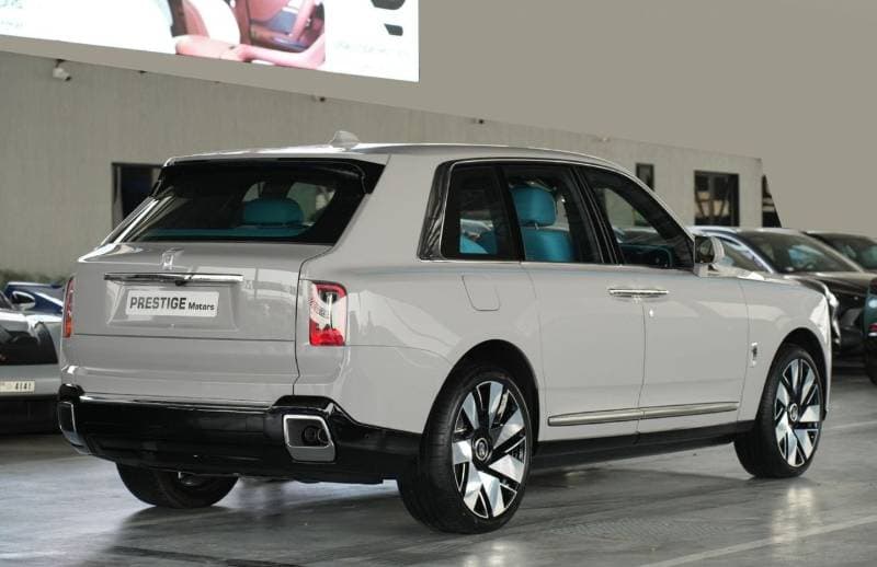 2026 Rolls Royce Cullinan SILVER BADGE thumbnail 4