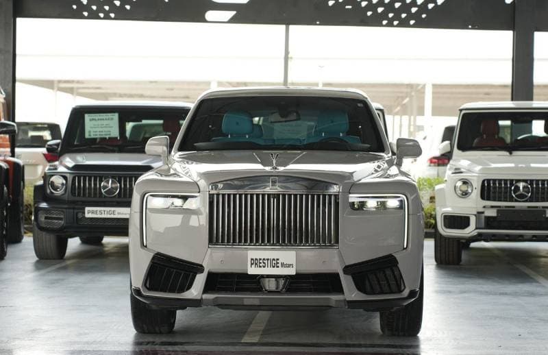 2026 Rolls Royce Cullinan SILVER BADGE thumbnail 3