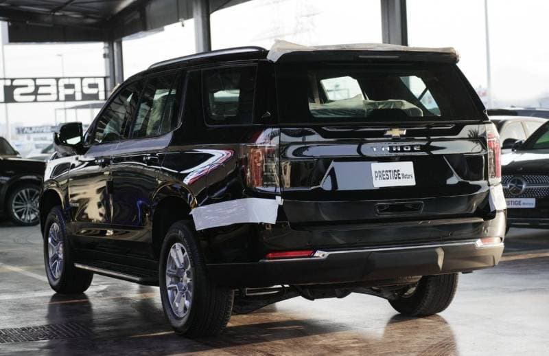 2026 Chevrolet Tahoe LS 5.3L V8 thumbnail 3