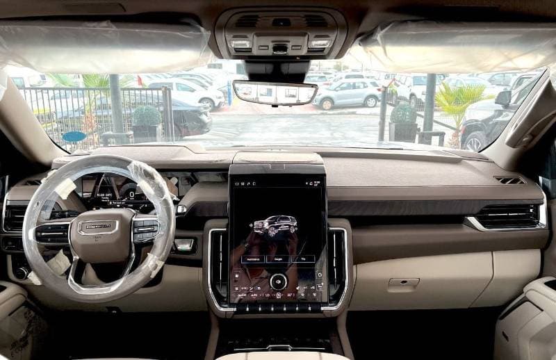 2025 GMC Yukon DENALI thumbnail 8