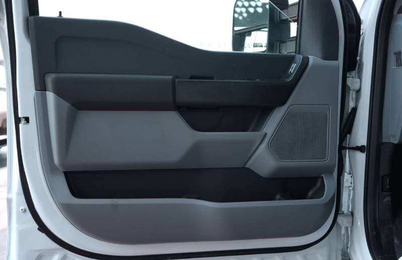2025 Ford F 550 thumbnail 6