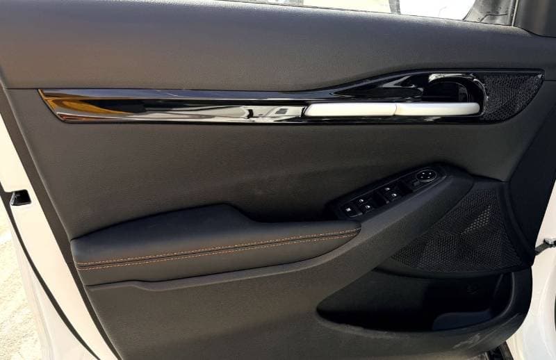 2025 Kia Seltos EX thumbnail 4