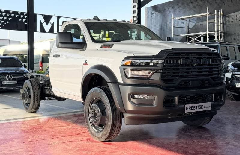 2026 RAM 5500 thumbnail 3