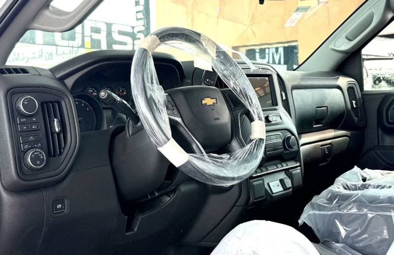 2025 Chevrolet Silverado 4WD WT CREW CAB thumbnail 8