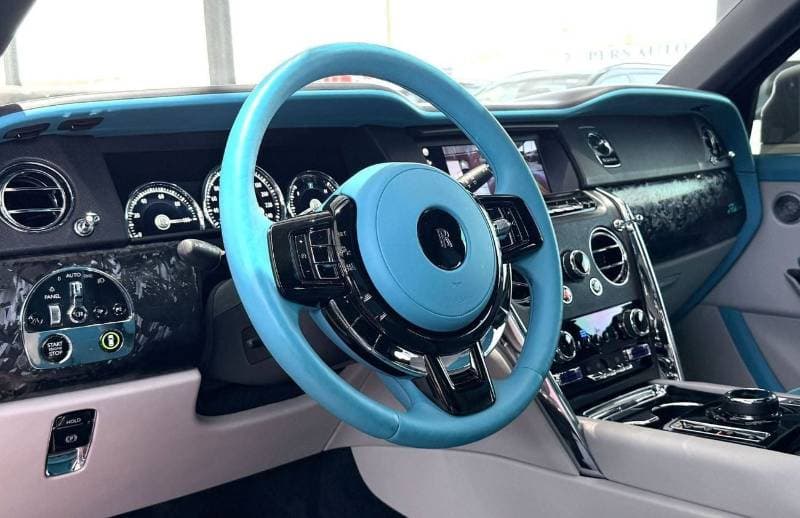 2023 Rolls Royce Cullinan STD thumbnail 6