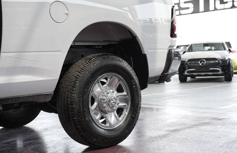 2025 RAM 2500 LARAMIE thumbnail 6