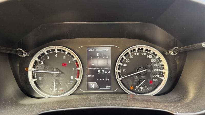 2025 Suzuki Grand Vitara GLX thumbnail 7
