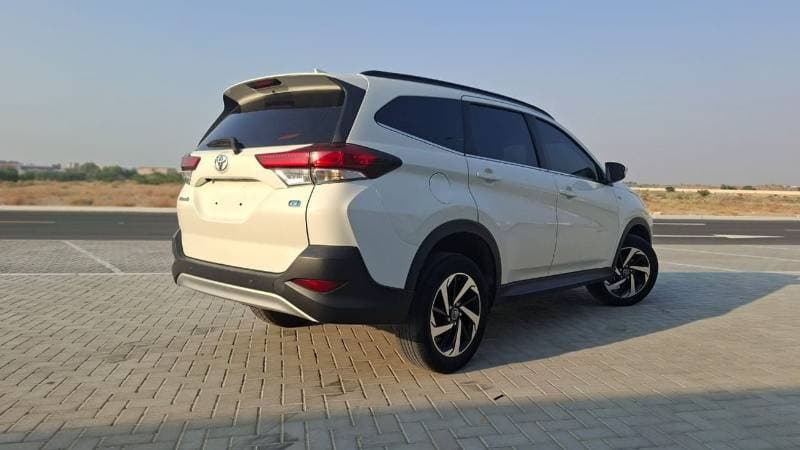 2023 Toyota Rush EX thumbnail 2