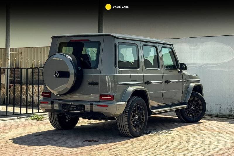 2025 Mercedes Benz G580 thumbnail 4