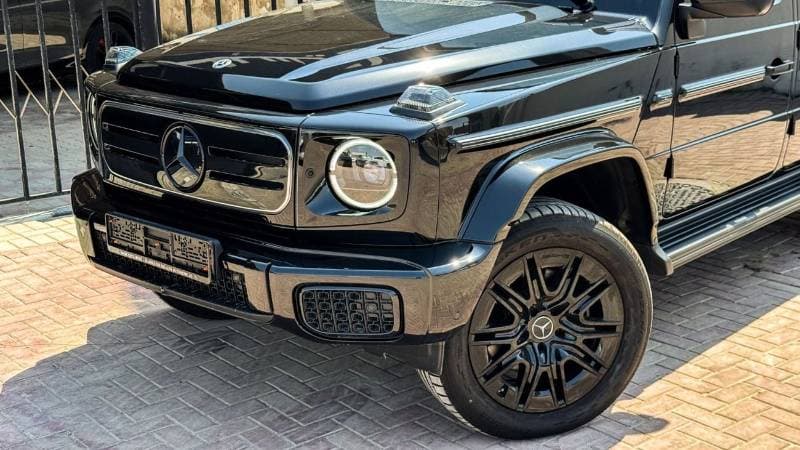 2025 Mercedes Benz G580 STANDARD thumbnail 2