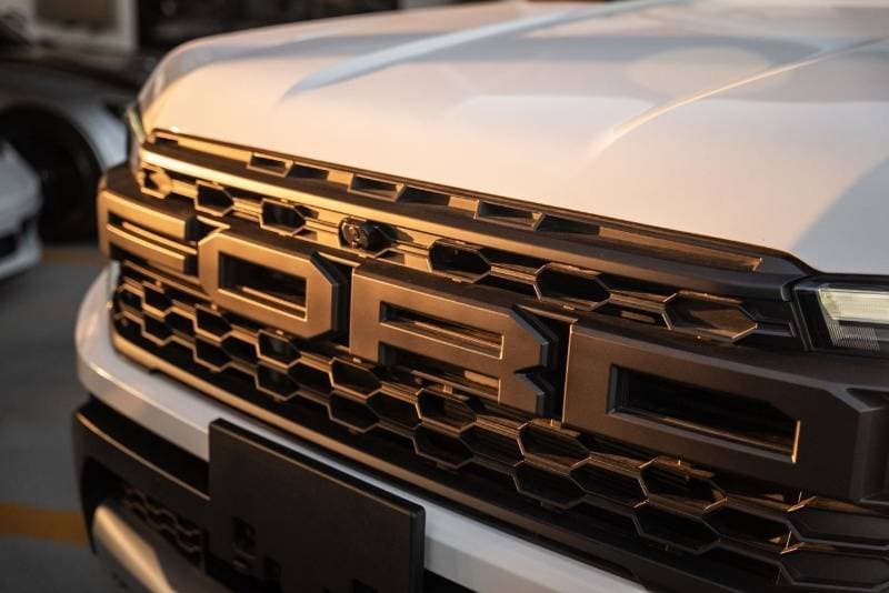 2025 Ford Ranger RAPTOR thumbnail 2
