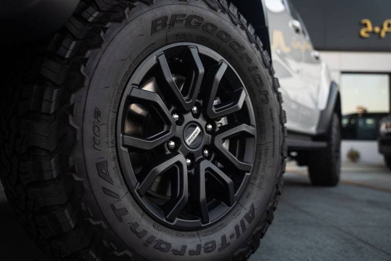 2025 Ford Ranger RAPTOR thumbnail 3