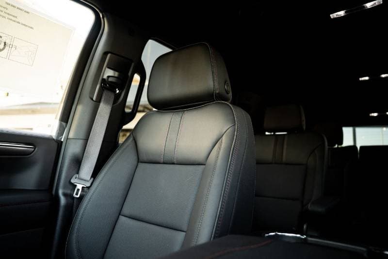 2026 Chevrolet Tahoe RST thumbnail 4