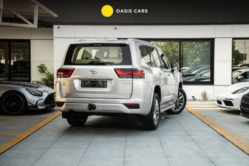2026 Toyota Land Cruiser VXR thumbnail 4
