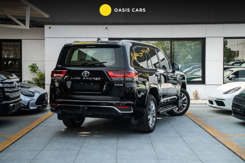 2026 Toyota Land Cruiser VXR thumbnail 4