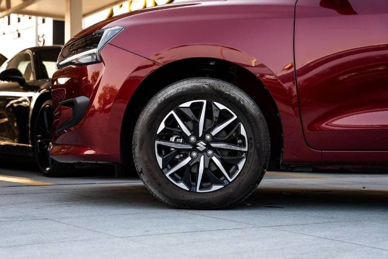 2026 Suzuki Dzire GLX thumbnail 2