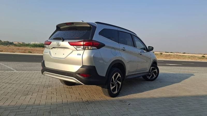 2023 Toyota Rush EX thumbnail 2