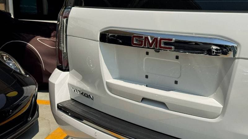 2020 GMC Yukon DENALI thumbnail 5