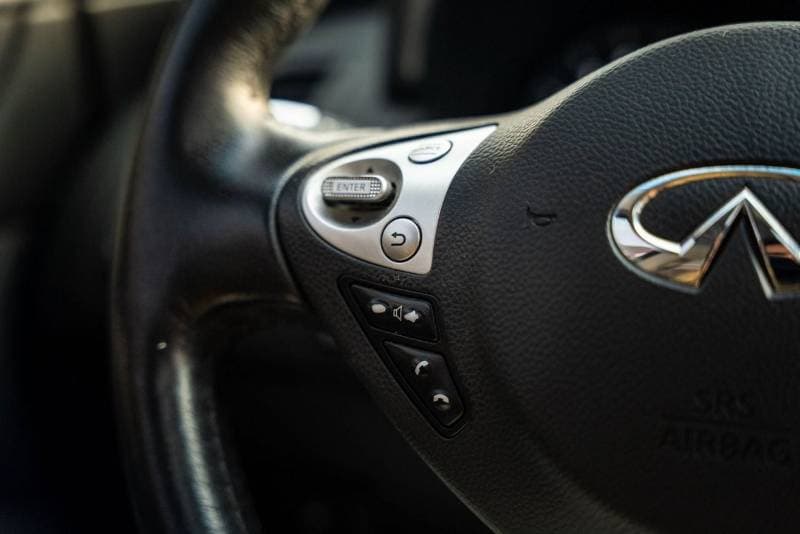 2019 Infiniti QX70 LUXURY thumbnail 6