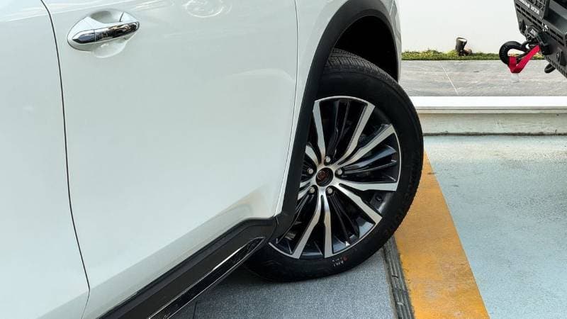 2025 Infiniti QX60 SENSORY thumbnail 5